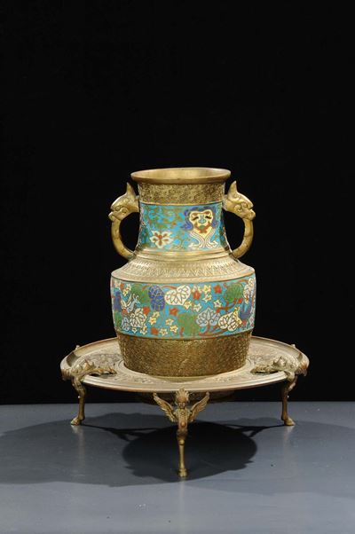 Vaso in Bronzo Cloisonnè Biansato a Motivi di Testa di Elefante, Cina