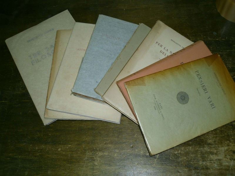 Lotto di 8 opere di critica letteraria crociana  - Auction Old and Rare Books - Cambi Casa d'Aste