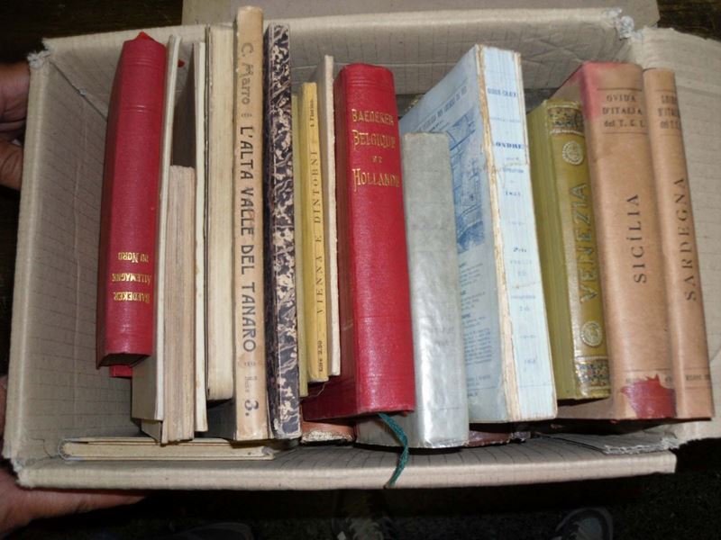Lotto di guide turistiche di diverse località e paesi italiani e stranieri  - Auction Old and Rare Books - Cambi Casa d'Aste