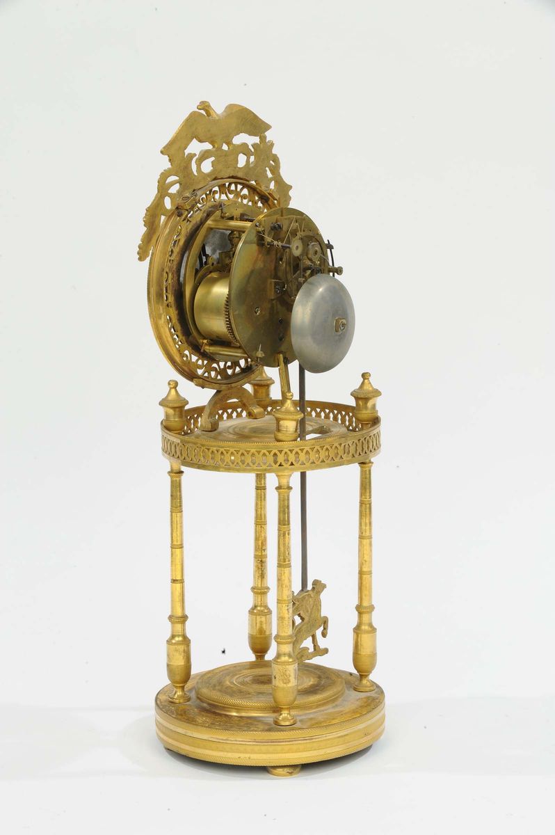 Orologio Direttorio Circolare da Tavolo a Tempietto in Bronzo Dorato, Francia Fine XVIII Secolo