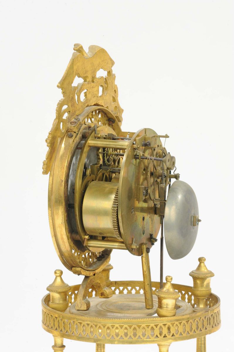 Orologio Direttorio Circolare da Tavolo a Tempietto in Bronzo Dorato, Francia Fine XVIII Secolo