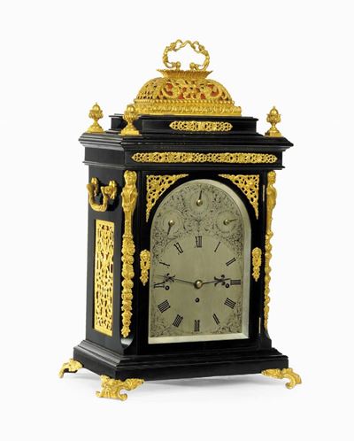 Orologio con Cassa in Legno Ebanizzato e Applicazioni in Bronzo Dorato, Inghilterra XVIII Secolo