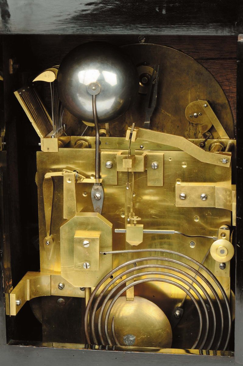 Orologio con Cassa in Legno Ebanizzato e Applicazioni in Bronzo Dorato, Inghilterra XVIII Secolo