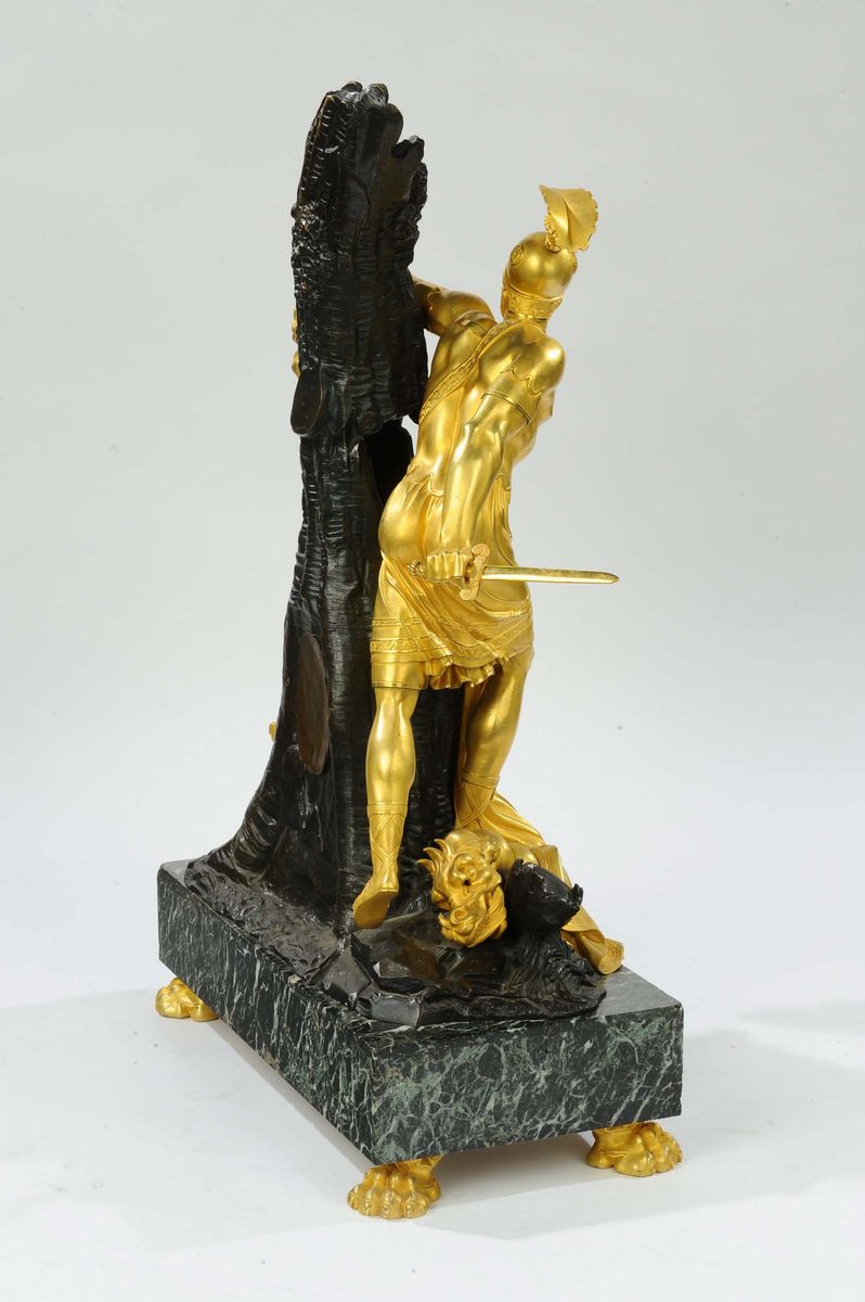 Orologio in Bronzo Dorato e Brunito con il Mito di Giasone e il Vello D’oro, Francia Inizio XIX S...