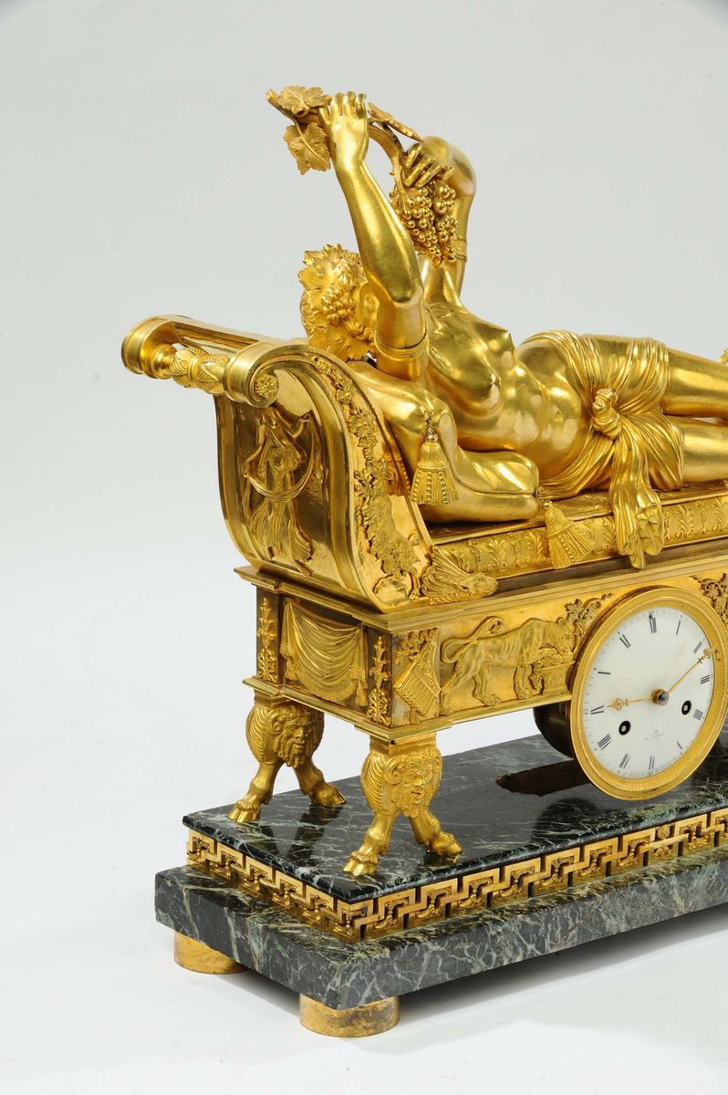 Affascinante e Sensuale Orologio Direttorio con Baccante, Attribuita Ad Antoine André Ravrio (175...