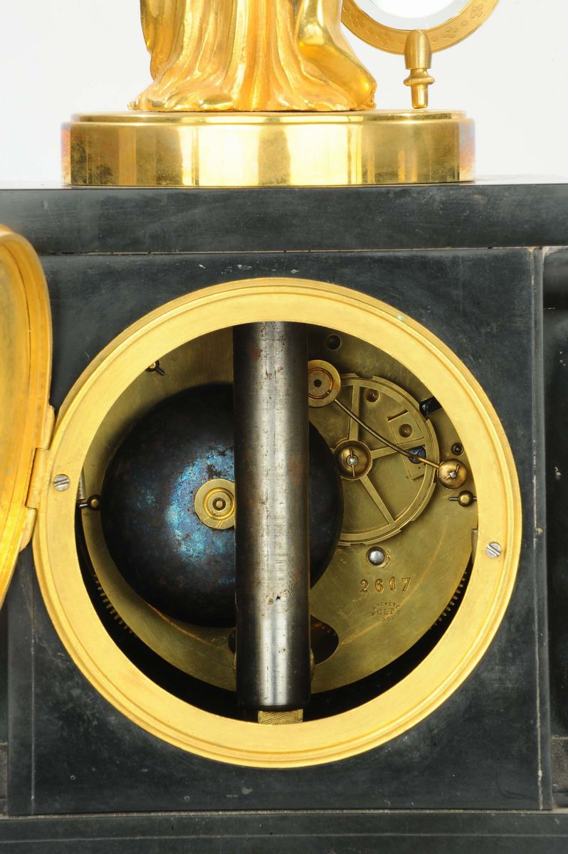 Orologio Impero Misterioso con Figura Femminile e Pendolo, Austria