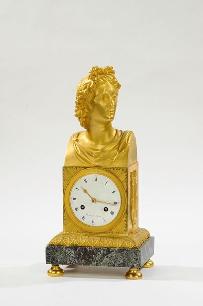 Pendola in Bronzo Dorato con Base in Marmo Raffigurante Busto Dell’apollo del Belvedere, Francia,...