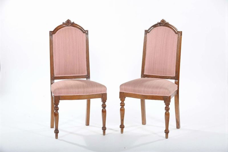 Coppia di sedie Umbertine in noce, fine XIX secolo  - Asta Asta OnLine 01-2012 - Cambi Casa d'Aste