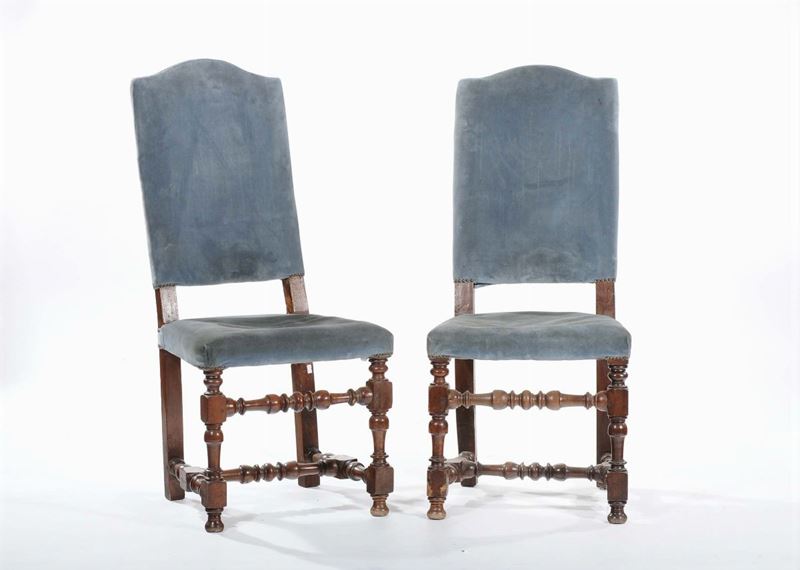 Coppia di sedie in noce a rocchetto  - Auction OnLine Auction 01-2012 - Cambi Casa d'Aste