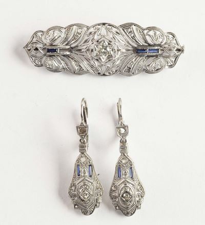 Parure Composta da Orecchini e Spilla