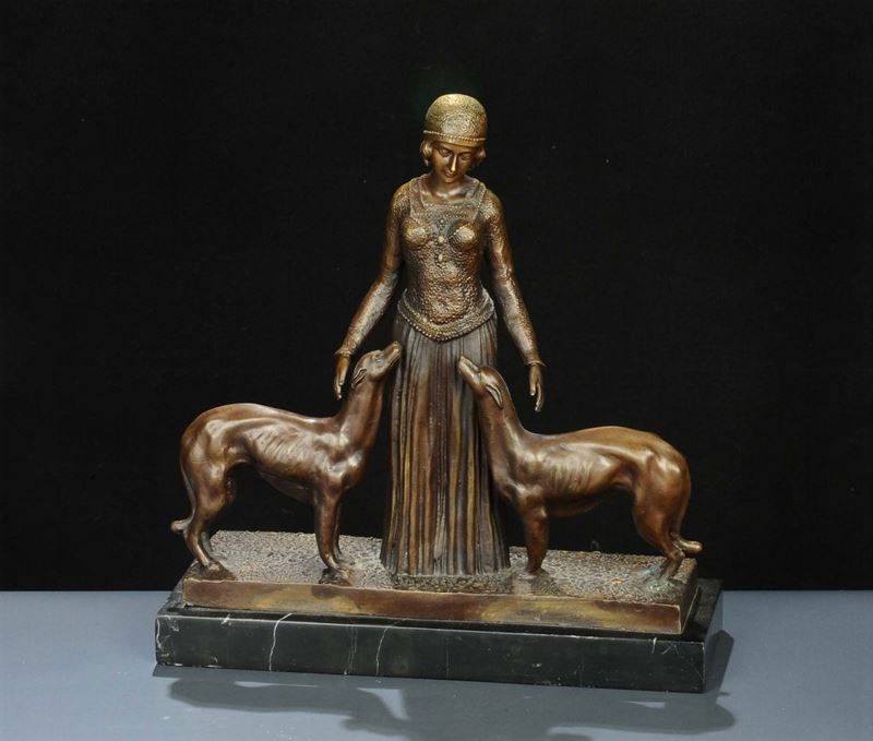 Statua in bronzo raffigurante giovane donna con levrieri, firmata Chiparus  - Asta Asta OnLine 12-2011 - Cambi Casa d'Aste