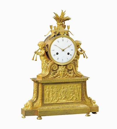 Orologio da Tavolo in Bronzo Dorato e Finemente Cesellato, Francia Fine XVIII Secolo
