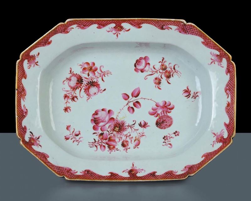 Vassoio ottagonale in porcellana Famiglia Rosa, Cina inizio XX secolo  - Auction Oriental Art - Cambi Casa d'Aste