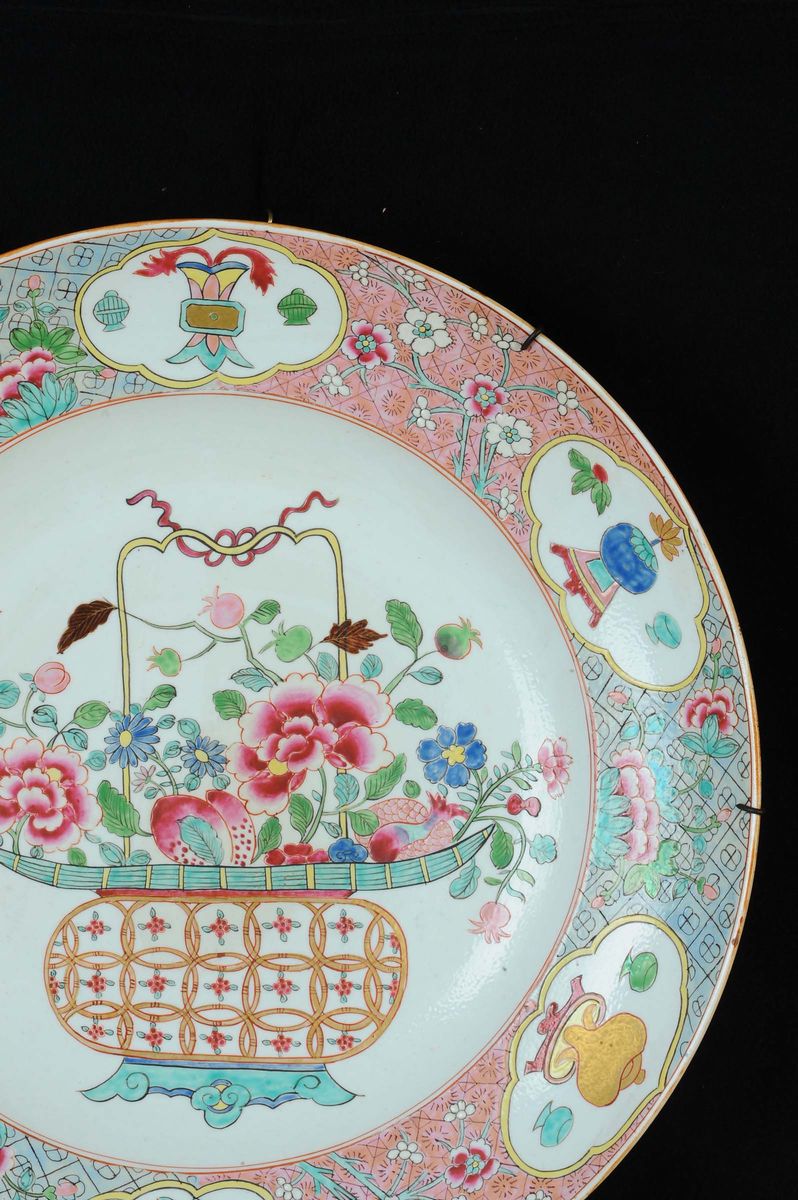 Grande Piatto in Ceramica Famiglia Rosa, Cina XX Secolo