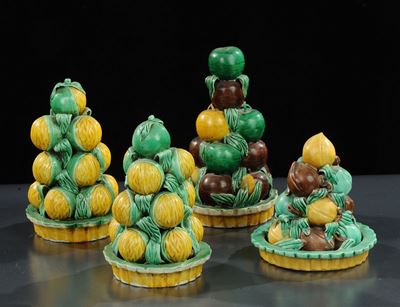 Quattro Piramidi di Frutta Policrome