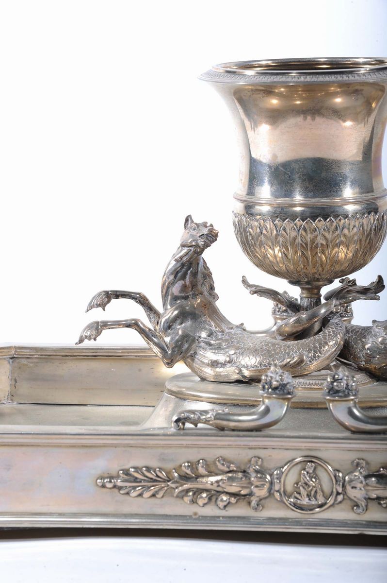 Grande Centrotavola Ottagonale in Argento, Argentiere E.messulam, Milano