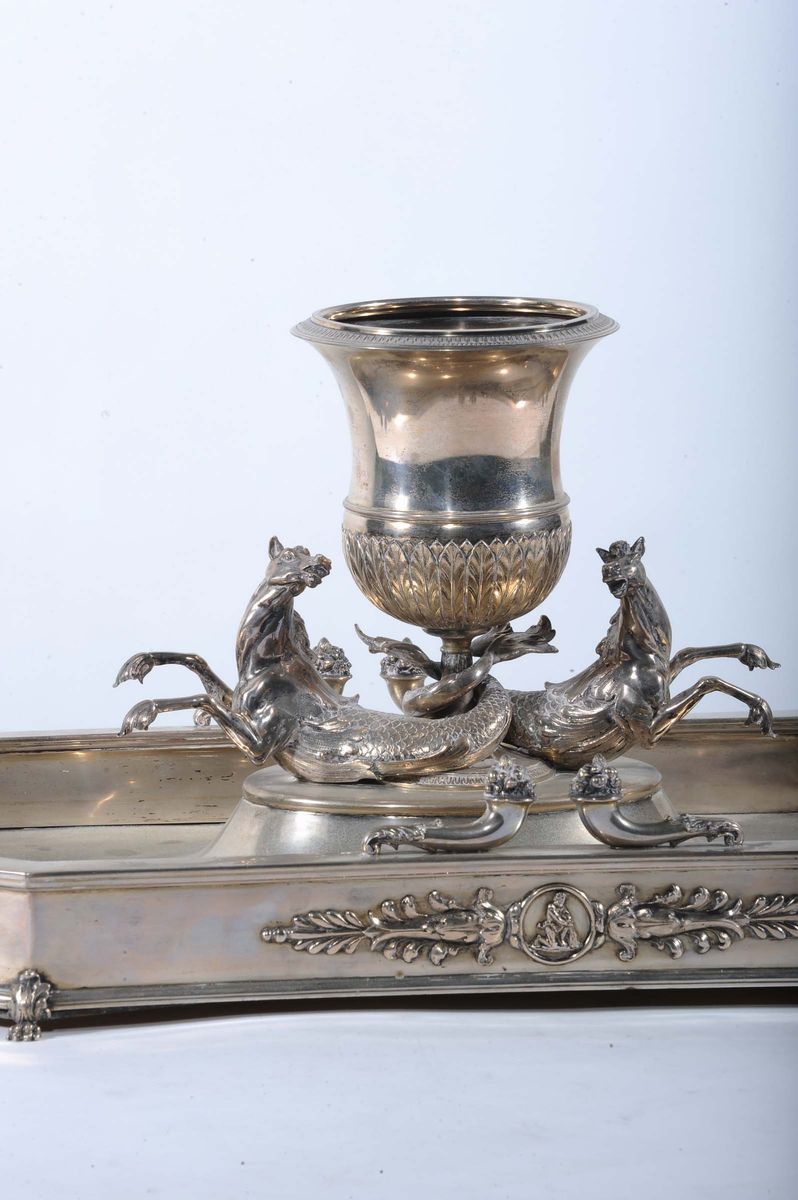 Grande Centrotavola Ottagonale in Argento, Argentiere E.messulam, Milano