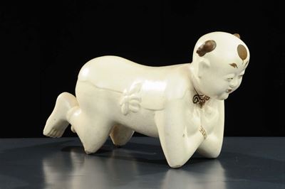 Figura Cinese su Cuscino in Pietra Dura, XX Secolo