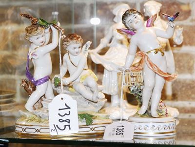 Lotto Composto da Due Statuine in Ceramica Limoges