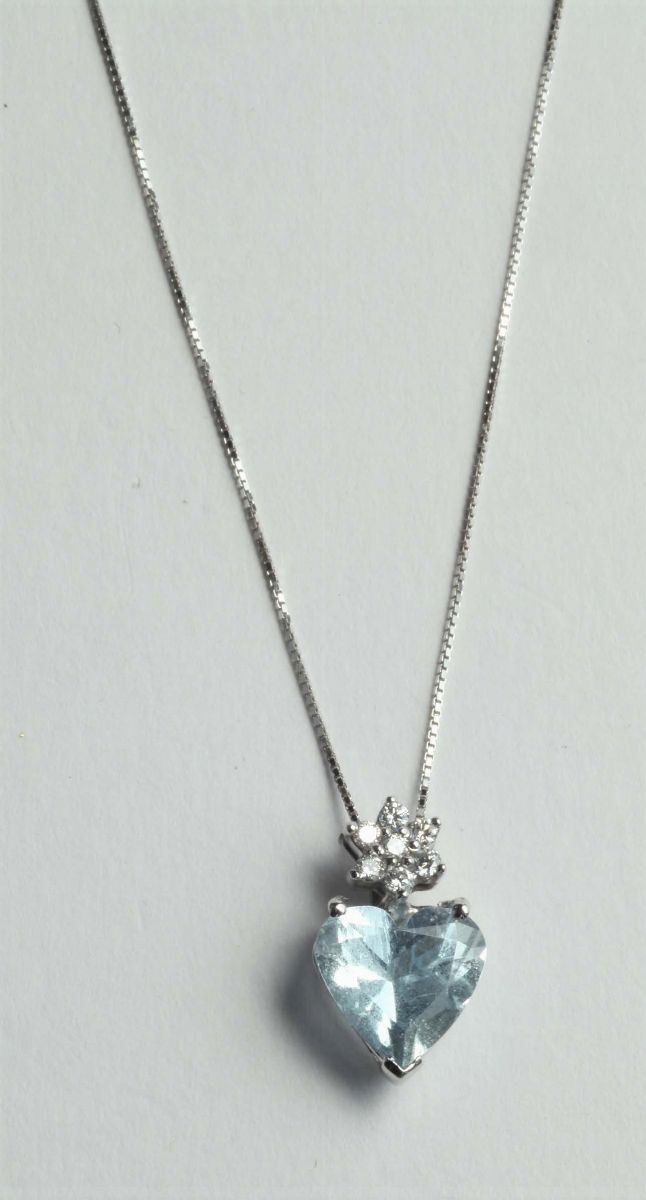 Pendente con acquamarina taglio a cuore e diamanti  - Auction OnLine Auction 12-2011 - Cambi Casa d'Aste