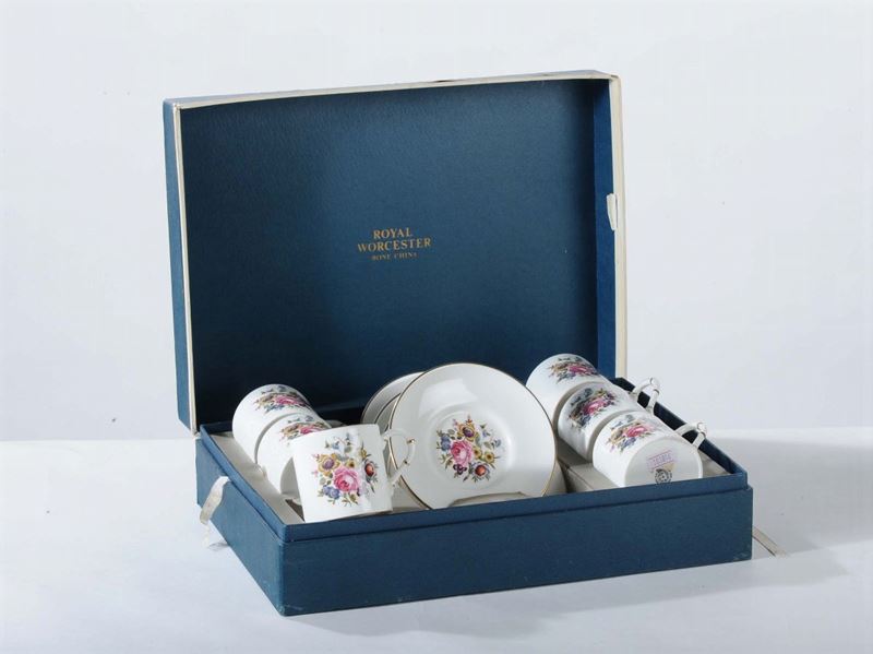 Servizio di tazzine da caffè da sei in porcellana  - Asta Antiquariato e Dipinti Antichi - Cambi Casa d'Aste