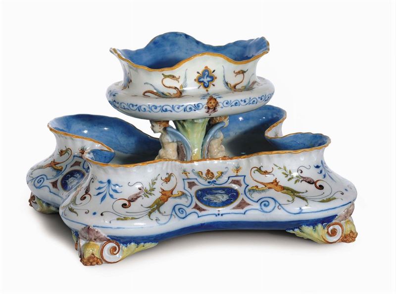 Centotavola Ginori in porcellana decorata a grottesche su due livelli  - Asta Arti Decorative del XX secolo e Design - Cambi Casa d'Aste