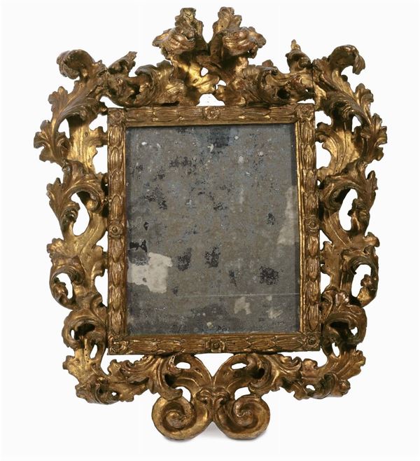 Coppia di specchierine in legno intagliate e dorato, Bologna XVIII secolo