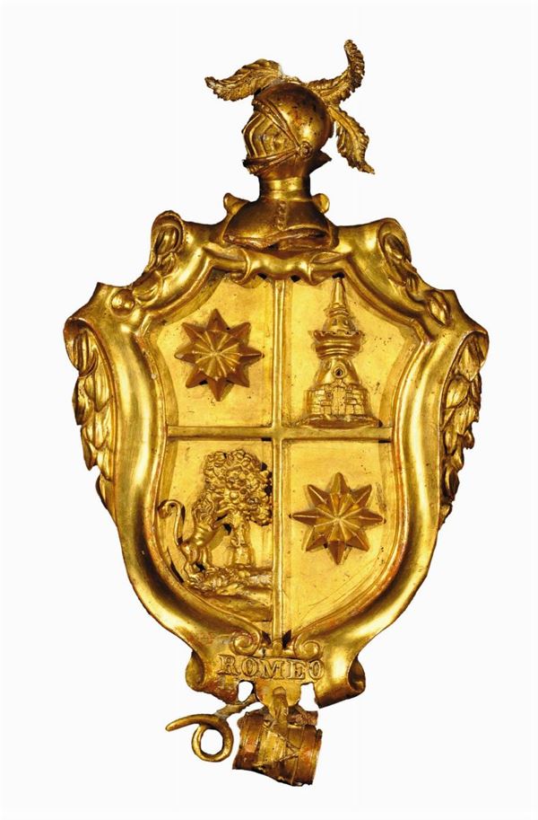 Stemma in legno intagliato e dorato, Italia XVIII secolo