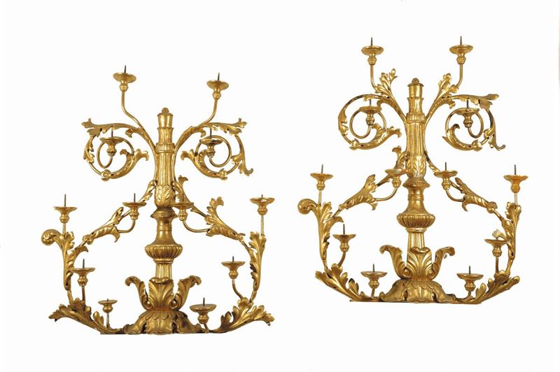 Coppia di grandi torcere a 12 luci in legno intagliato e dorato, XVIII secolo  - Auction Antiques and Old Masters - Cambi Casa d'Aste