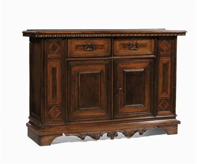 Credenza in Noce Filettata sul Fronte, XVII Secolo