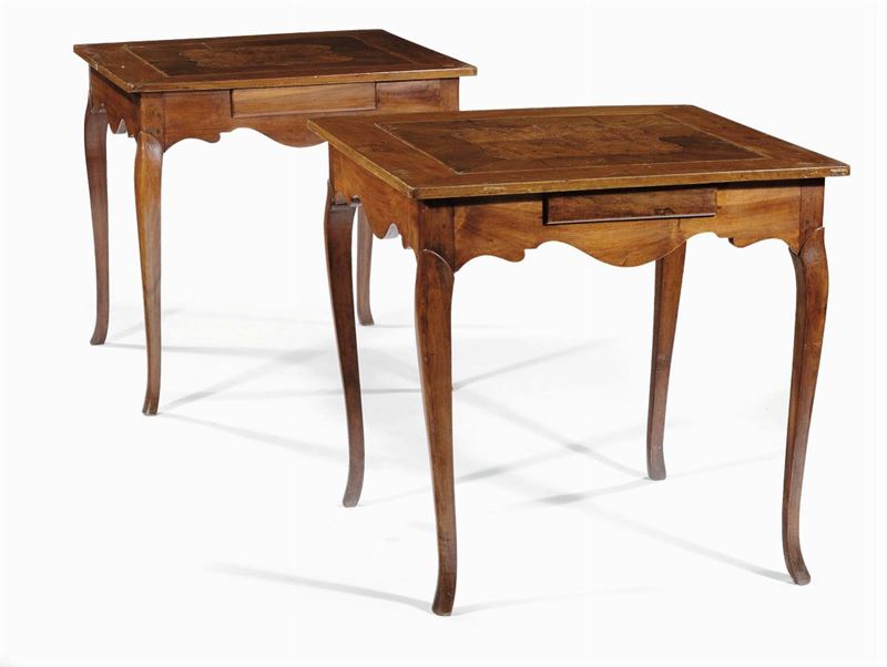 Coppia di tavolini da gioco Luigi XV in noce, XVIII secolo  - Auction Antiques and Old Masters - Cambi Casa d'Aste