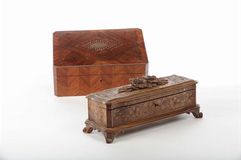 Due scatole in legno diverse  - Auction Antiques and Old Masters - Cambi Casa d'Aste