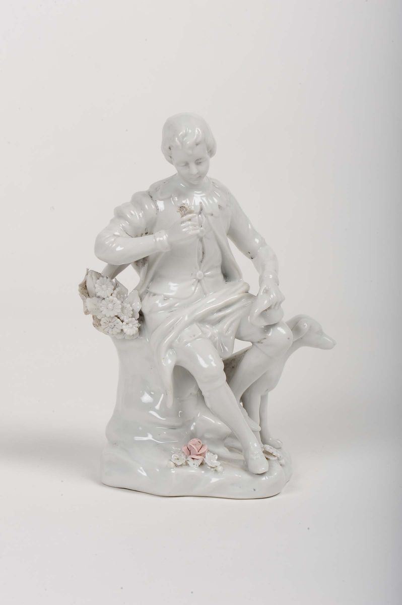Statuina in ceramica bianca raffigurante fanciullo con cagnolino, Capodimonte XIX secolo  - Auction OnLine Auction 01-2012 - Cambi Casa d'Aste