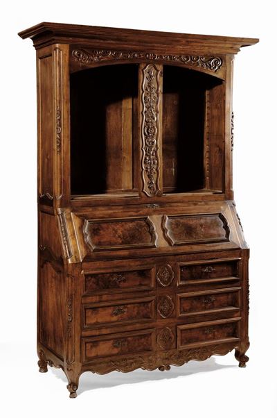 Credenza Provenzale a Doppio Corpo in Noce Intagliato, XIX Secolo