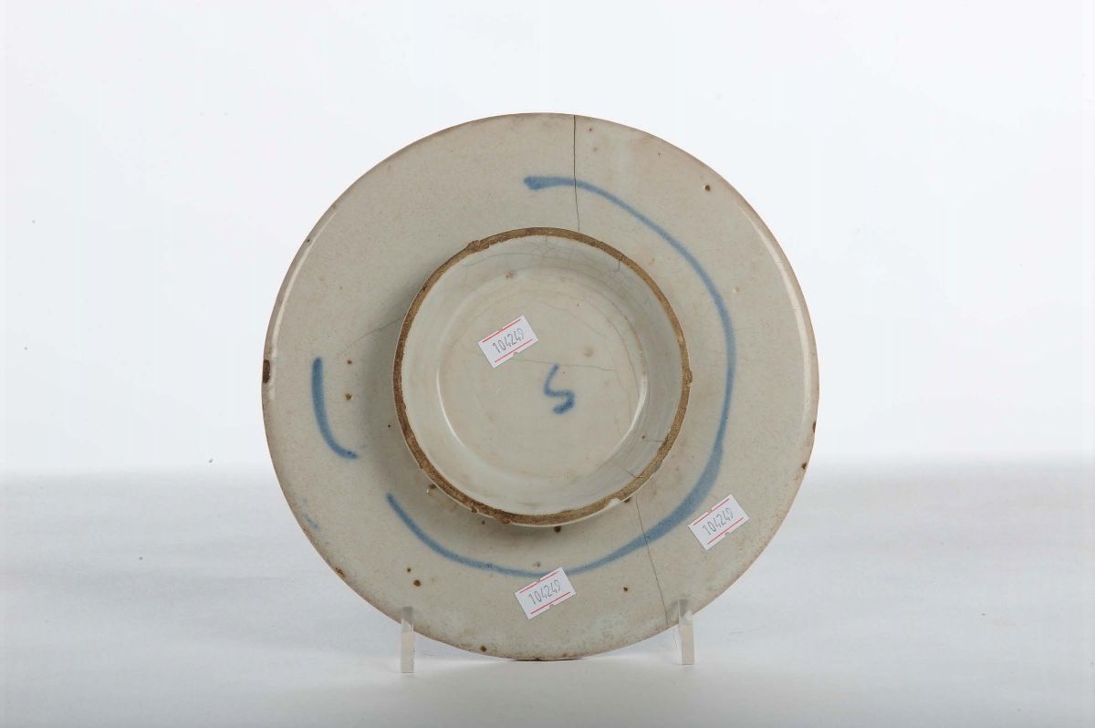 Alzatina in Maiolica Raffigurante Viandante, Savona XVIII Secolo