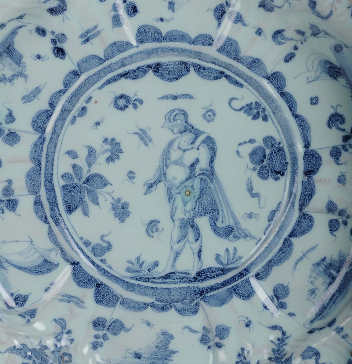 Piatto in Maiolica, Savona Fine XVII Inizi XVIII Secolo
