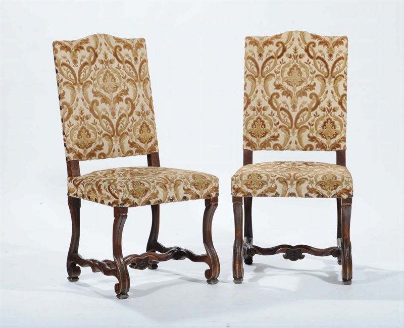 Coppia di sedie in noce, XX secolo  - Auction OnLine Auction 02-2012 - Cambi Casa d'Aste