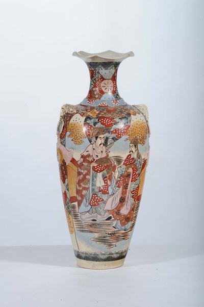 Vaso Satsuma in Porcallana, Giappone