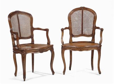 Coppia di Poltroncine Luigi XV in Rovere, Francia XVIII Secolo