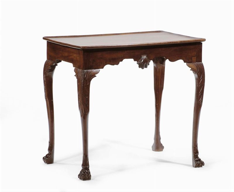 Tavolino in mogano, Inghilterra XIX secolo  - Asta Antiquariato e Dipinti Antichi - Cambi Casa d'Aste