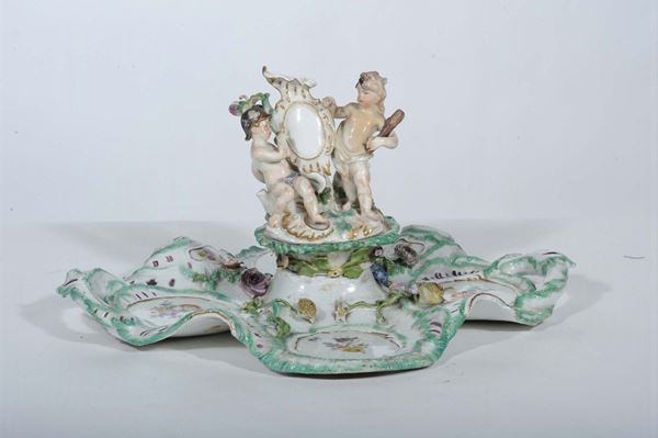 Centrotavola in porcellana policroma, XIX secolo