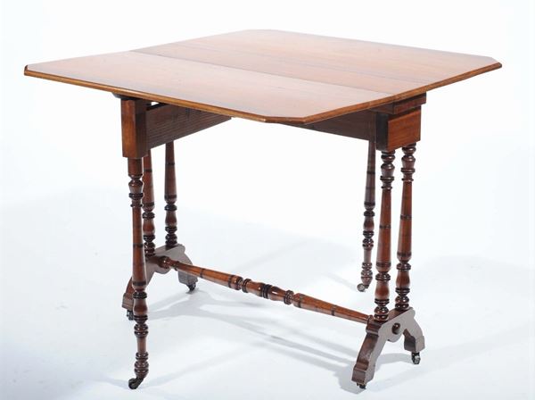 Tavolino a bandelle in mogano, XIX secolo