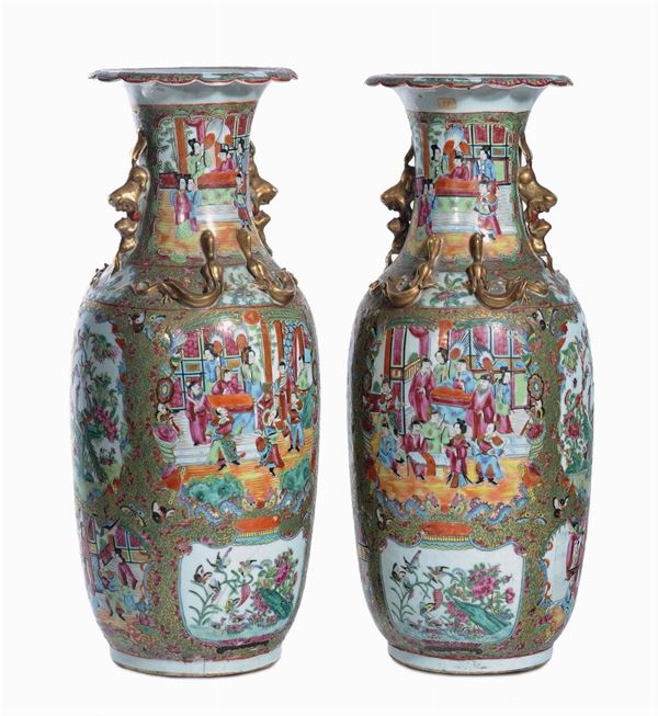 Coppia di vasi in prcellana di Canton, XIX secolo