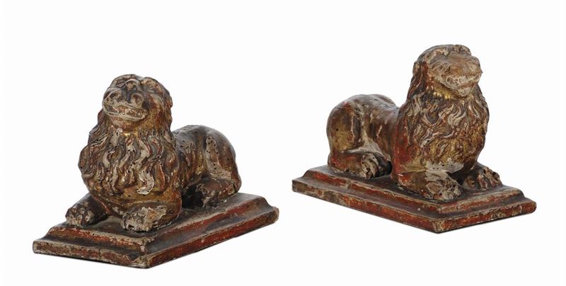 Coppia di leoni in legno intagliato e dorato, XVII secolo  - Asta Antiquariato e Dipinti Antichi - Cambi Casa d'Aste