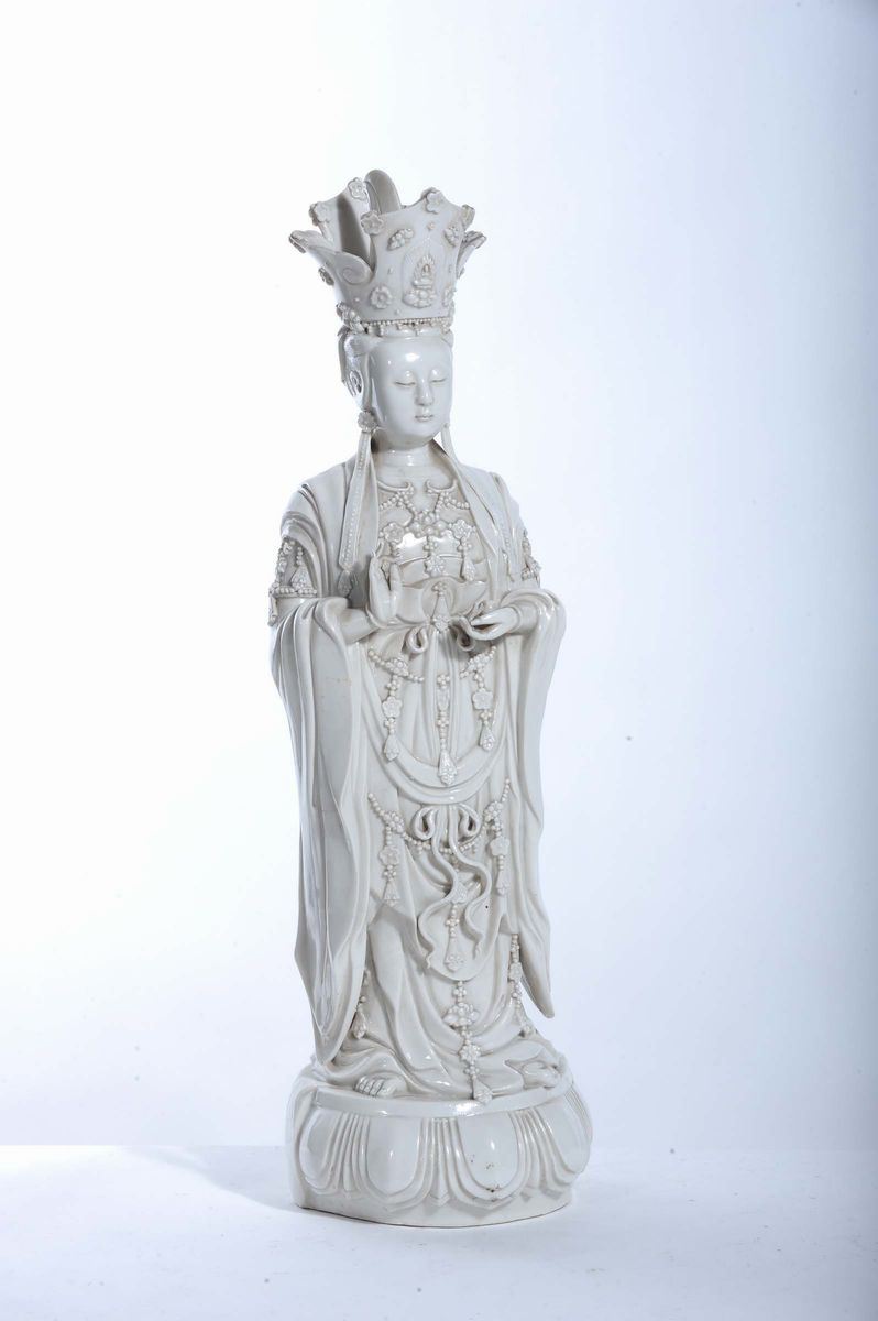 Guanin in porcellana bianca, Cina XIX secolo  - Asta Antiquariato e Dipinti Antichi - Cambi Casa d'Aste