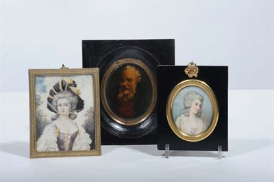 Tre Miniature Diverse in Cornice