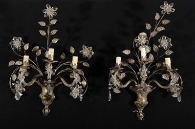 Coppia di Appliques a Tre Luci in Metallo Argentato e Cesellato, XIX Secolo