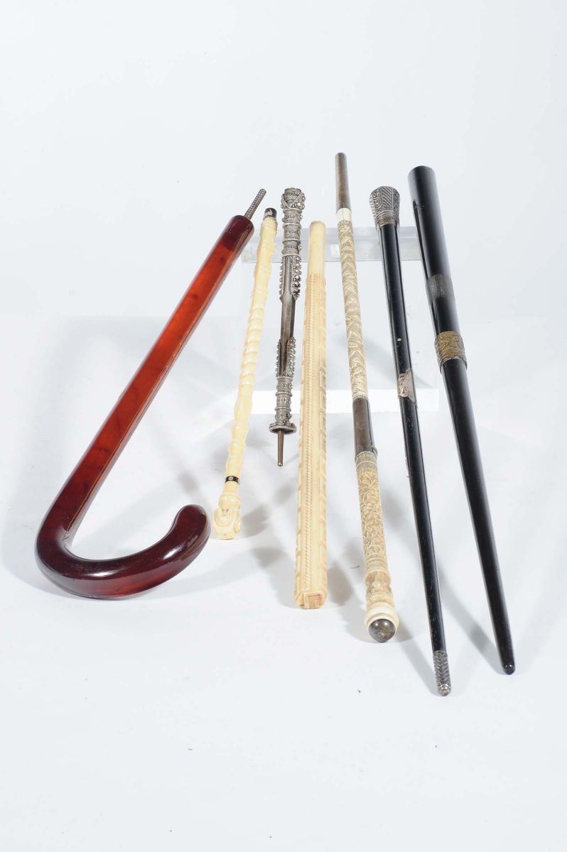 Insieme di manici di ombrello diversi  - Asta Asta OnLine 02-2012 - Cambi Casa d'Aste