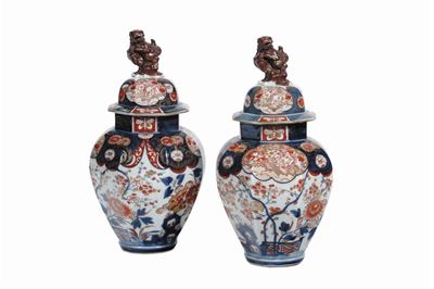 Coppia di Potiches Imari a Fondo Blu, Fine XVIII Secolo