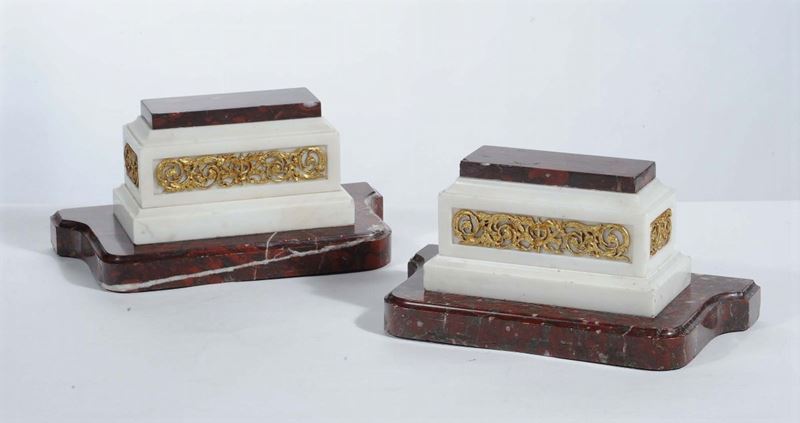 Coppia di basi in marmo e brozo dorato, XIX secolo  - Asta Antiquariato e Dipinti Antichi - Cambi Casa d'Aste